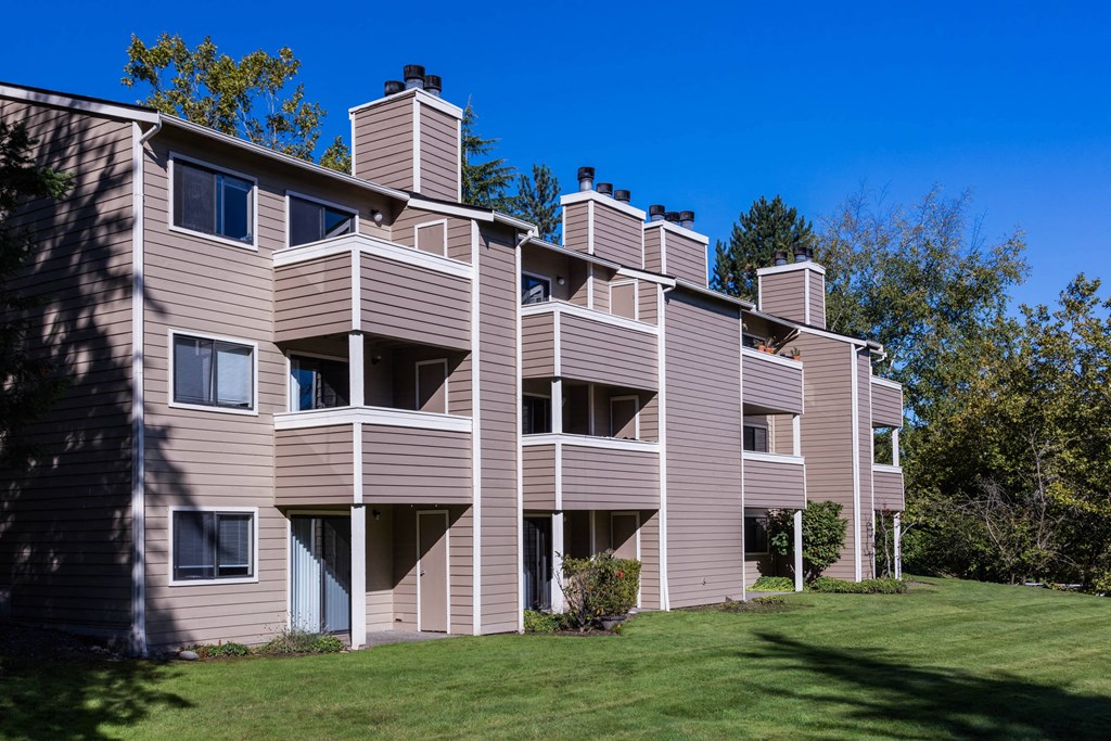 Skyline Redmond exterior