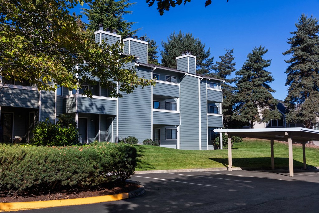 Skyline Redmond exterior