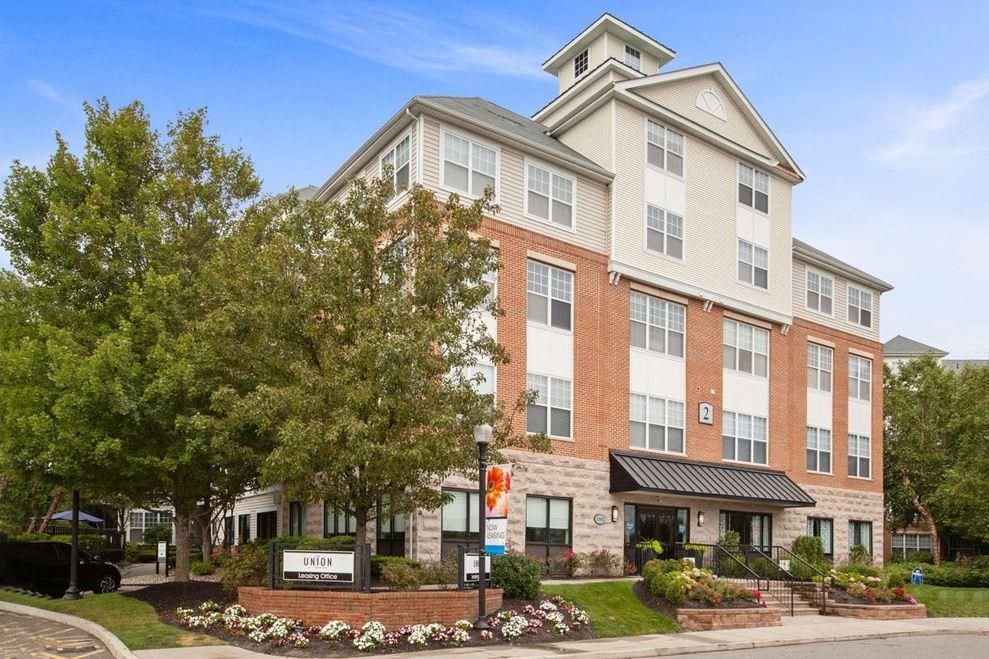 the building where the hotel is located