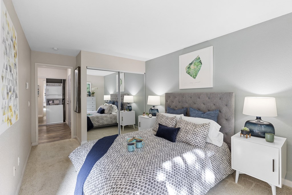 SoFi at Somerset Apartments Bedroom