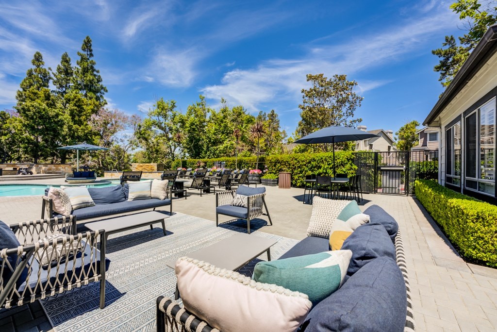 the preserve at ballantyne commons community patio