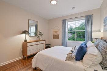 28 W 3rd Street 1-2 Beds Apartment for Rent - Photo Gallery 6