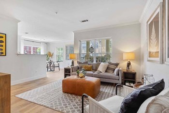 190 Bridge Street 1-2 Beds Apartment for Rent - Photo Gallery 4