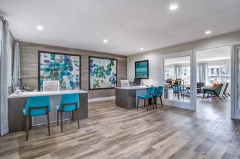 2130 Southwest Expressway Studio-2 Beds Apartment for Rent - Photo Gallery 5