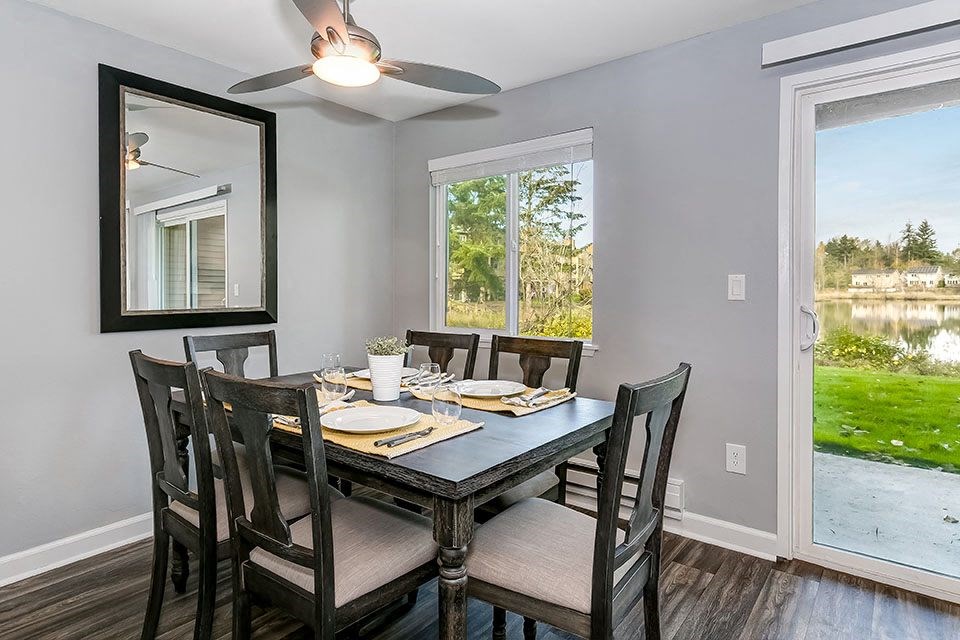 Dining Table l Sofi Lakeside Apartments For Rent in Everett WA