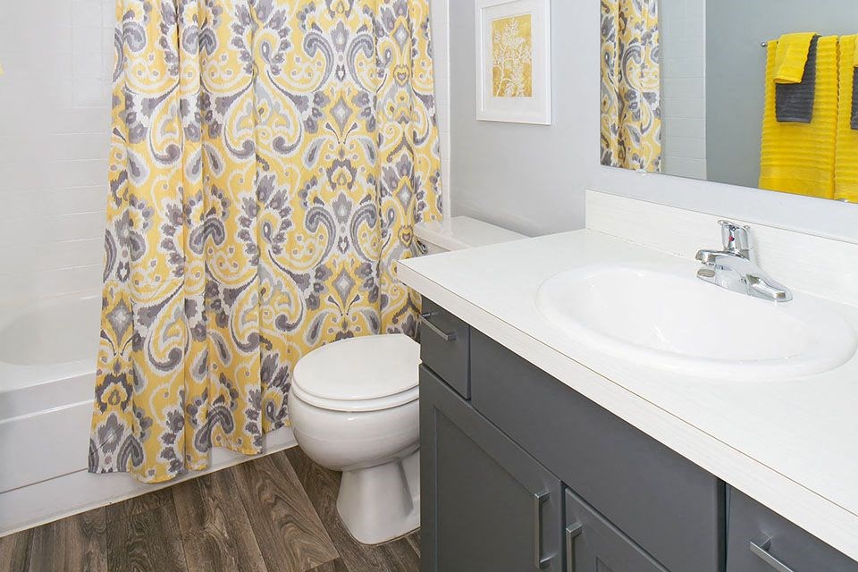 Bathroom l Sofi Lakeside Apartments For Rent in Everett WA