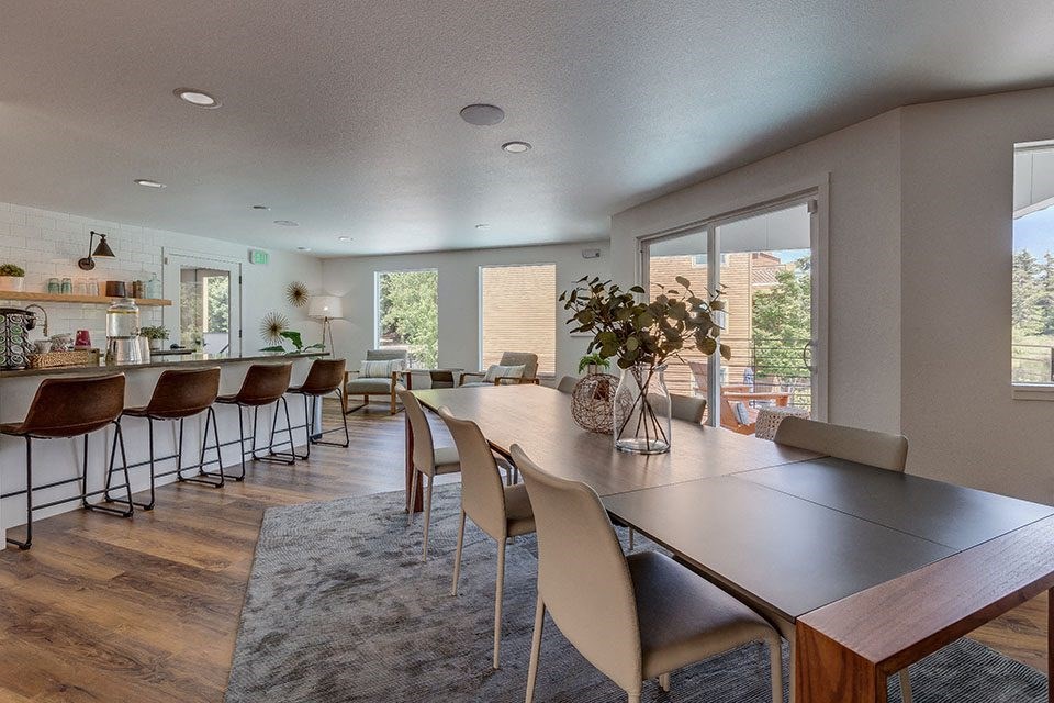 Kitchen and dining area  l Sofi Lakeside Apartments For Rent in Everett WA