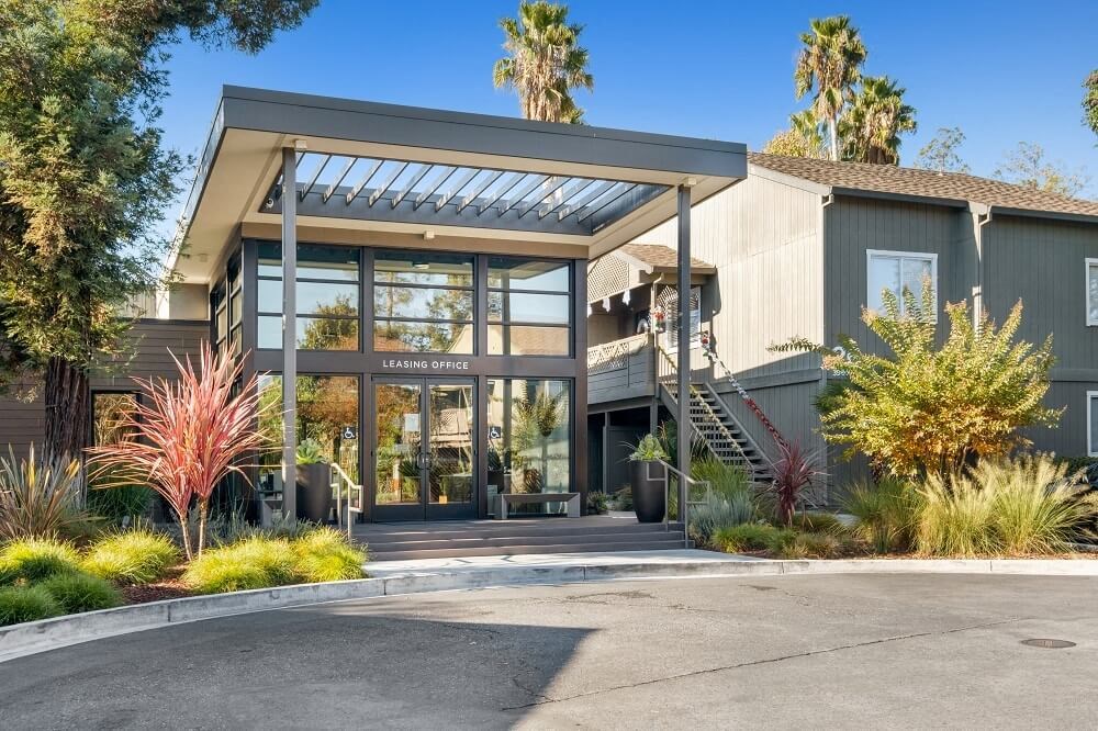 Sofi Waterford entry leasing office