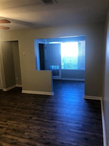 100 Saint George Blvd 1-3 Beds Apartment for Rent - Photo Gallery 4