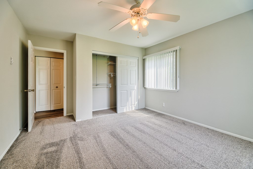 Unfurnished Bedroom at Glen Hills Apartments, Glendale, Wisconsin