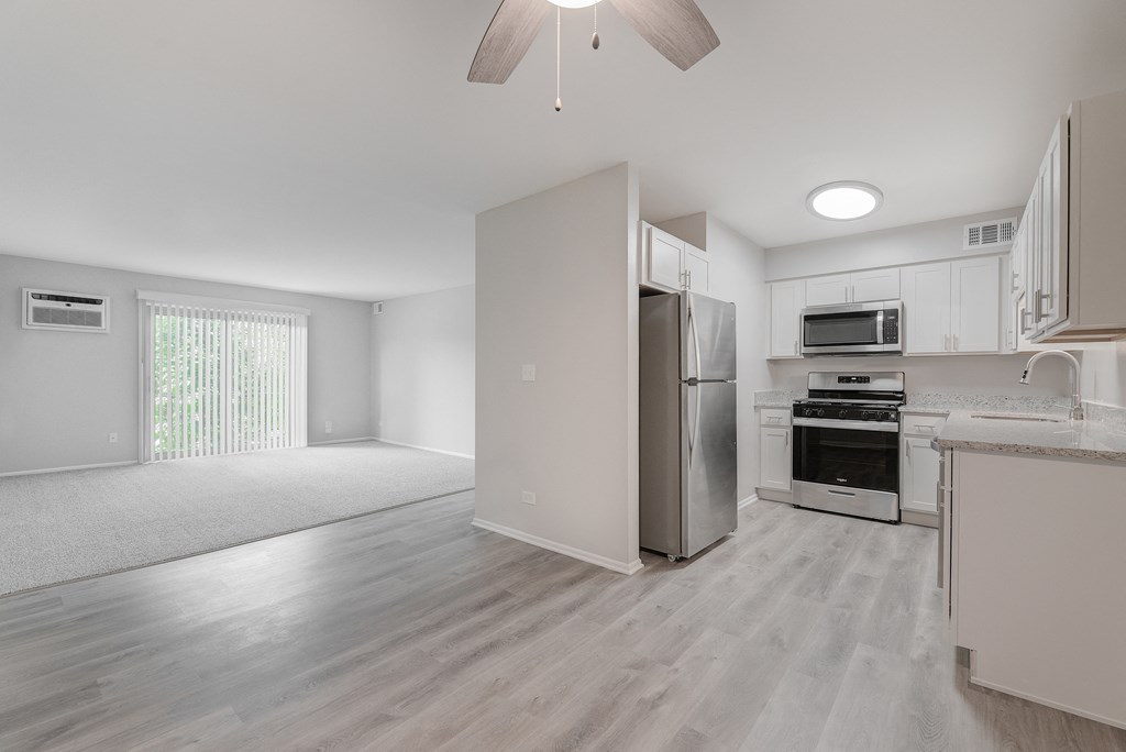 Dining Room at The Greenway at Carol Stream, Carol Stream, Illinois