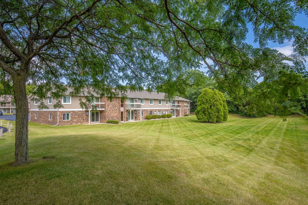 Lush Green Spaces at Glen Hills Apartments, Glendale, WI, 53209
