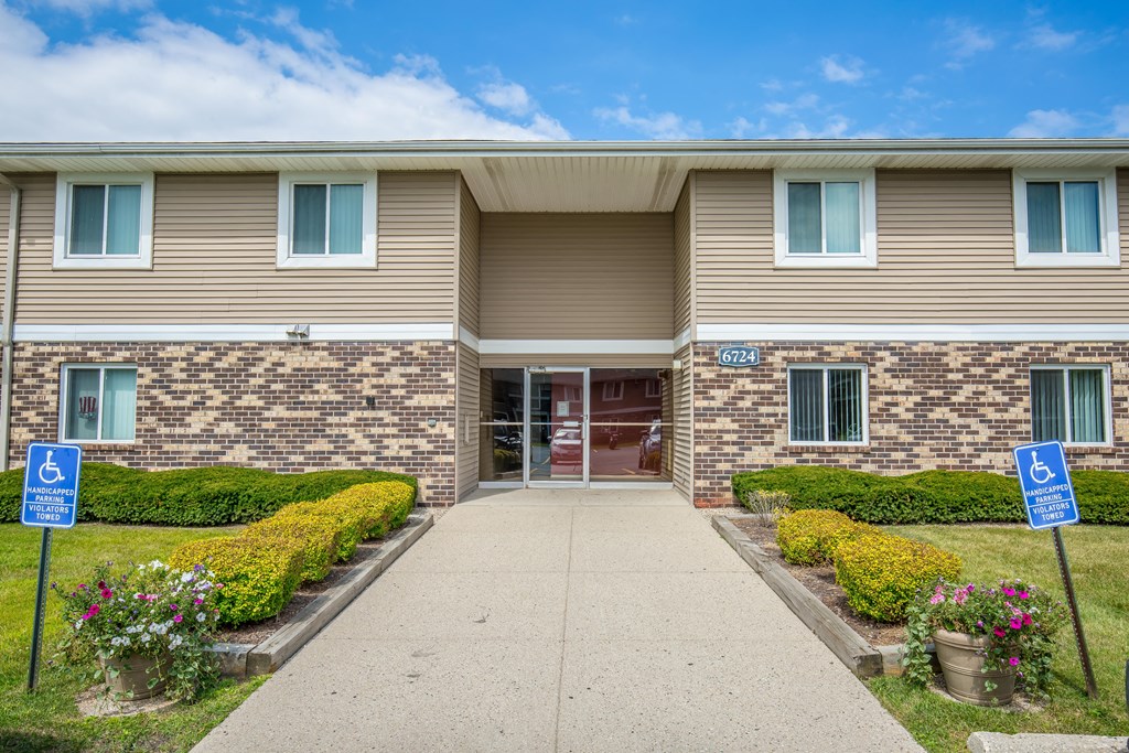 Courtyard Walking Path at Glen Hills Apartments, Glendale, WI