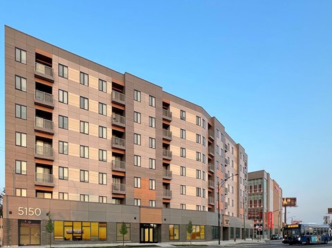 a large apartment building on a city street