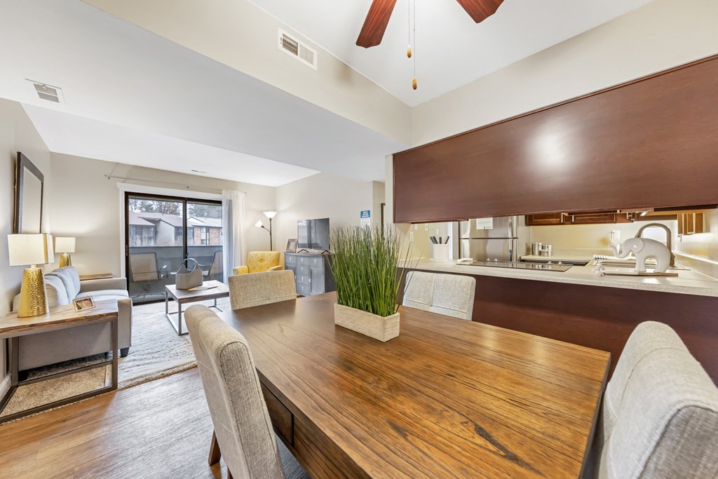 Dining Area at Whisper Hollow Apartments, Maryland Heights