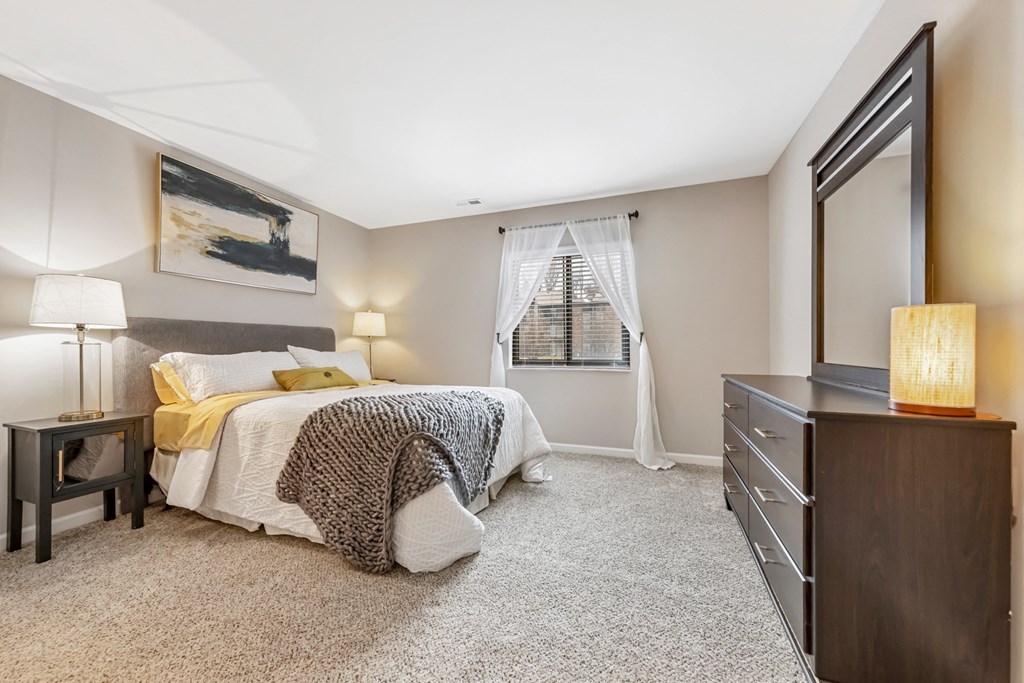 Bedroom Interior Bedroom Interior at Whisper Hollow Apartments, Maryland Heights, 63043