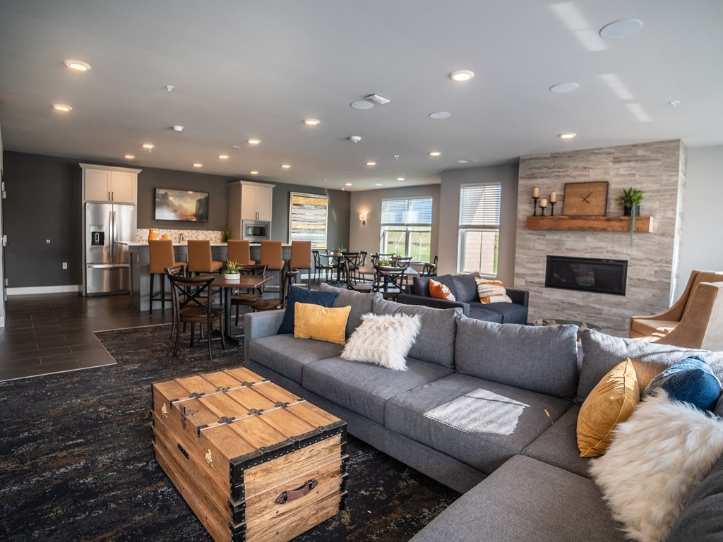 Resident Lounge at One Glenn Place, Fitchburg, WI, 53711