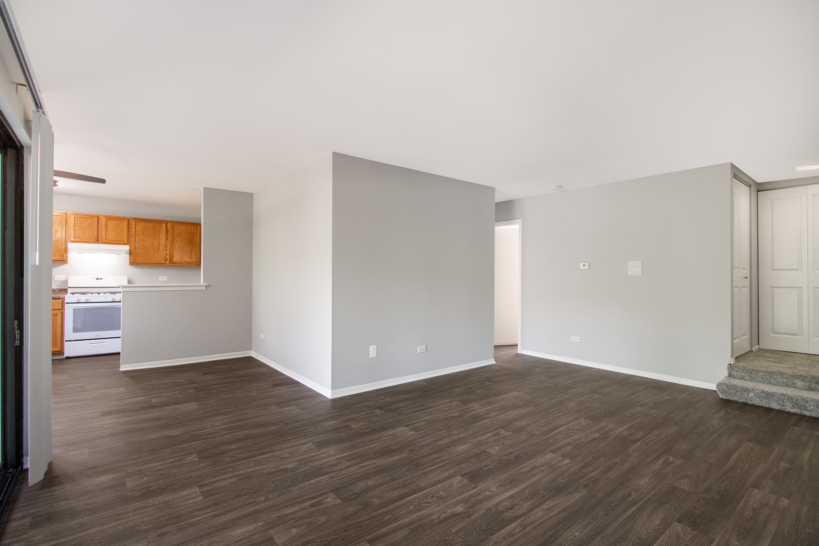 Open Floor Plans with Wood Style Floors at Emerald Pointe Apartments, Vernon Hills