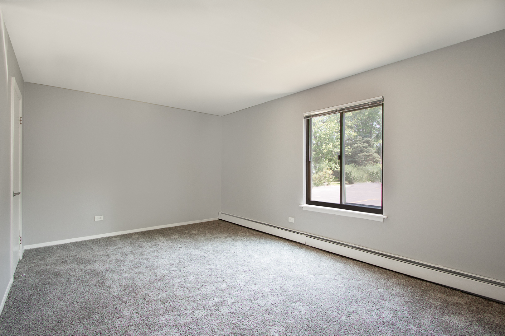 Carpeted Bedroom at Emerald Pointe Apartments, Illinois
