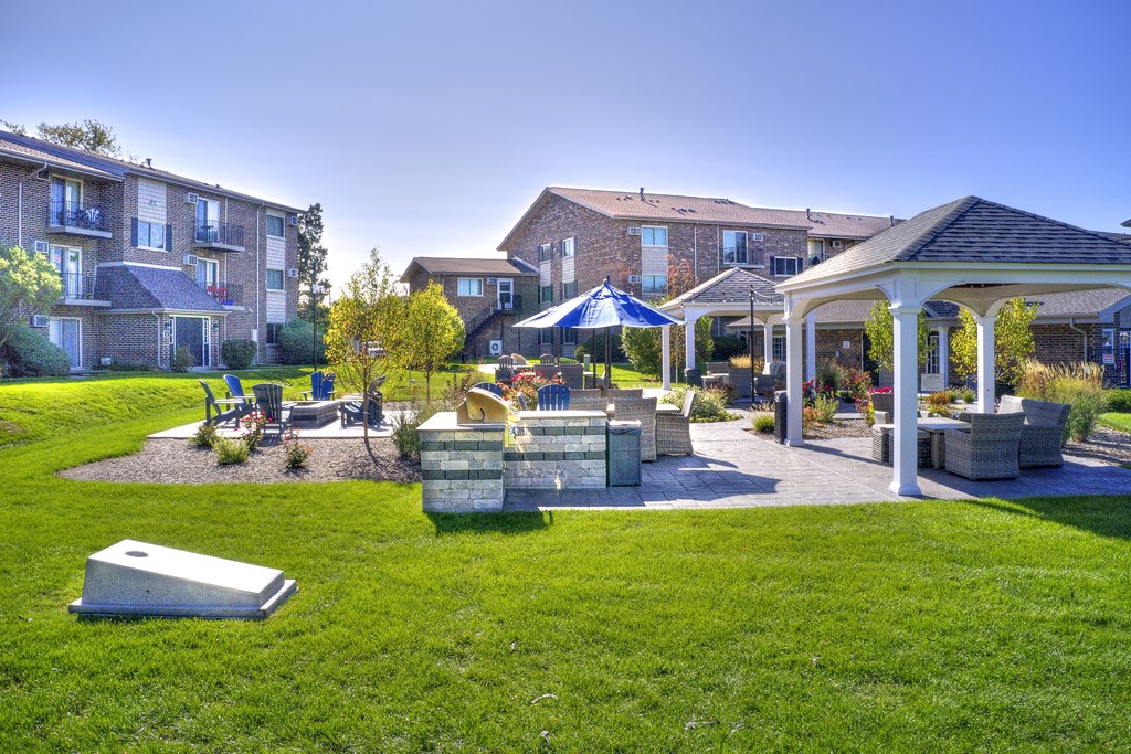 Pavilion at The Greenway at Carol Stream, Illinois 60188