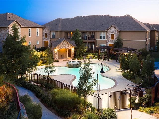 Aerial Pool View at Riachi at One21, Plano