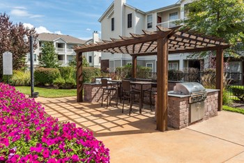 1000 Applerock Drive 1-3 Beds Apartment for Rent - Photo Gallery 5