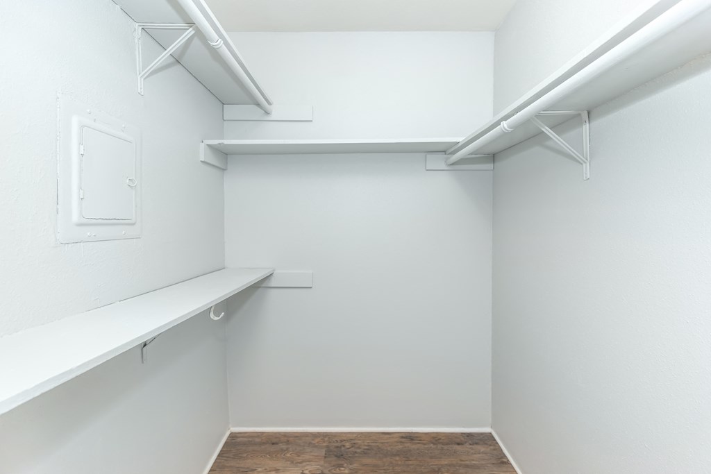 All Floor Closet
