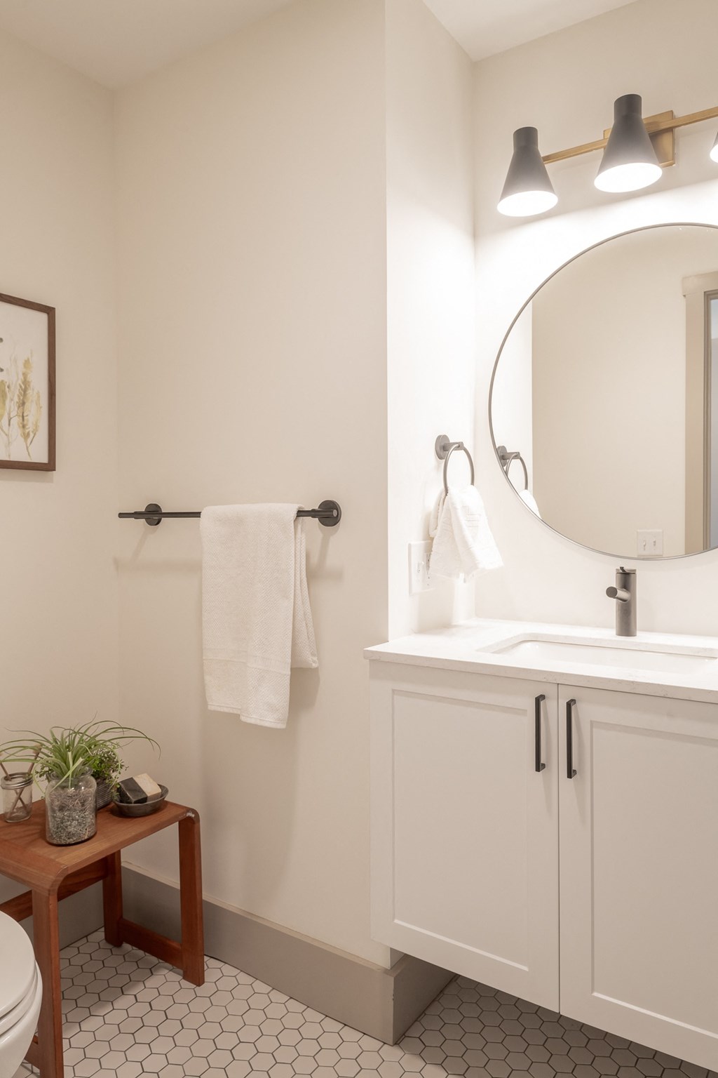 Vanity Lights at The Nicholas, St Louis