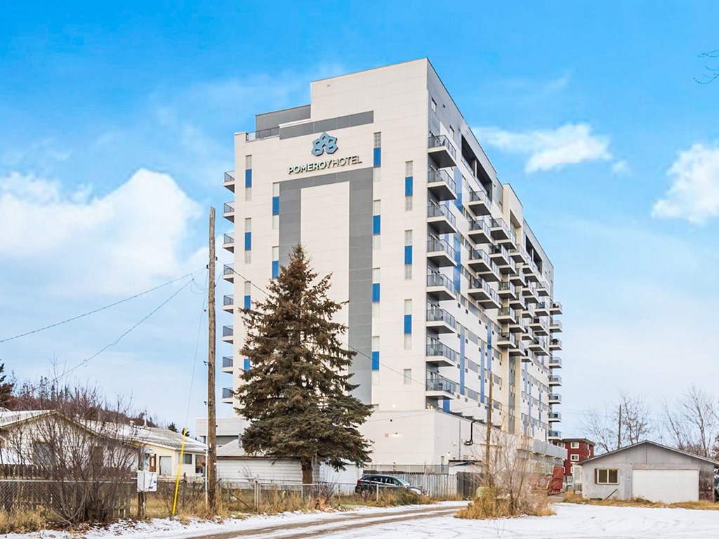 the building in which the hotel is located