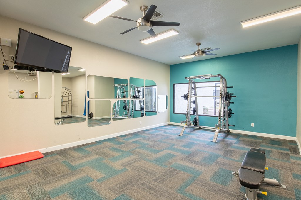 the gym at the preserve at polk apartments