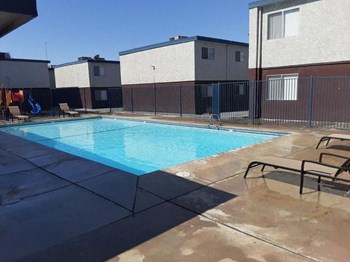 3535 S H. Street 2 Beds Apartment for Rent - Photo Gallery 3