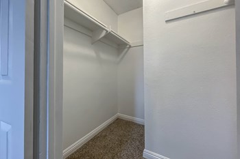 8071 E. 7th Street 1-3 Beds Apartment for Rent - Photo Gallery 4