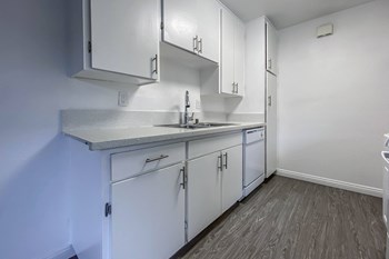8071 E. 7th Street 1-3 Beds Apartment for Rent - Photo Gallery 13