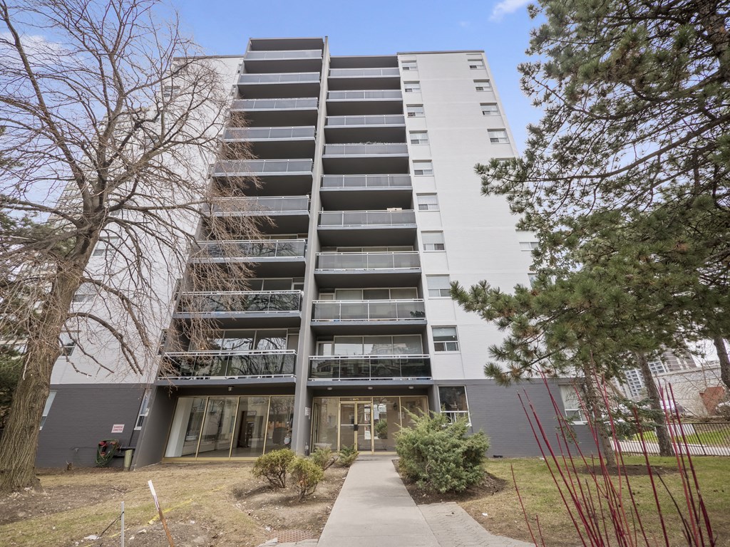 a city for sale property.