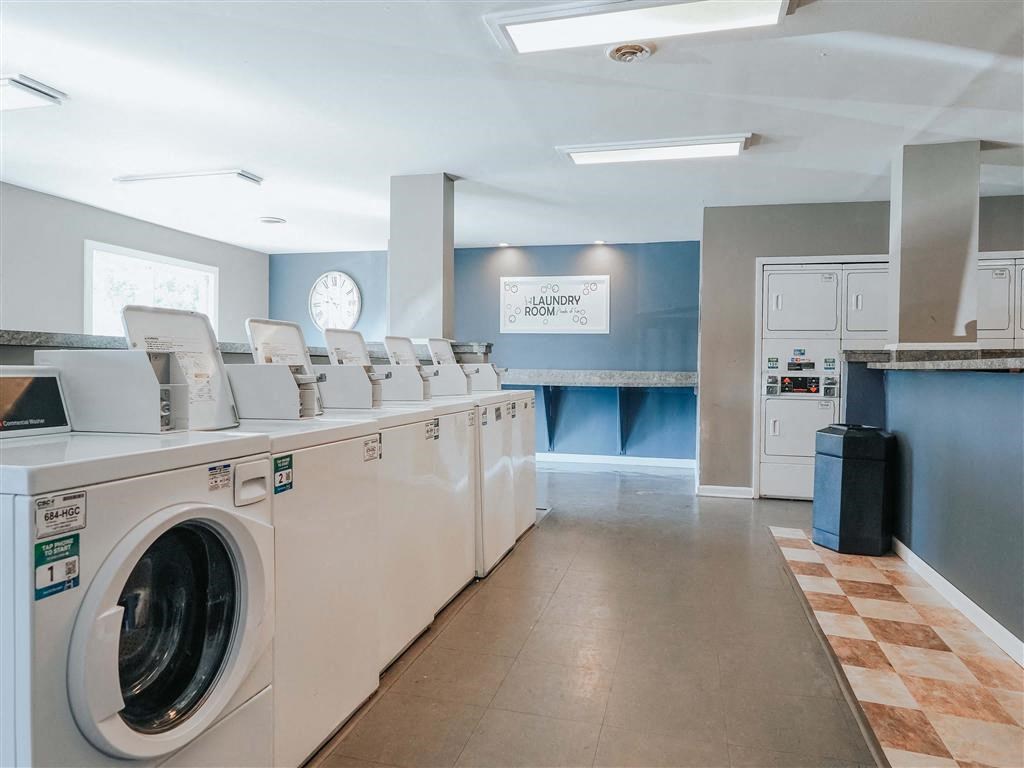 The Courtyards Apartments 15505 Court Village Lane Taylor MI RentCafe