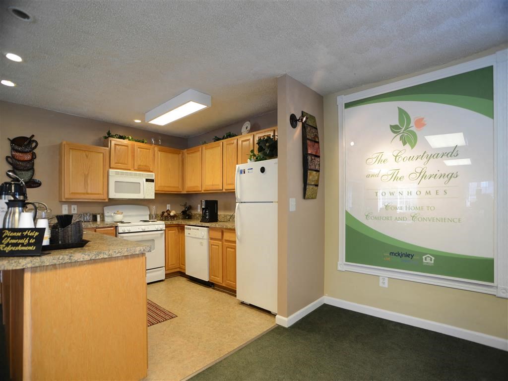 The Courtyards Apartments 15505 Court Village Lane Taylor MI RentCafe