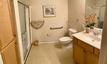 301 W. Mountain View Circle 1-2 Beds Apartment, Affordable for Rent - Photo Gallery 4