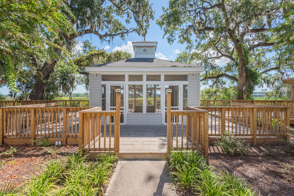 the gazebo at the whispering winds apartments in pearland, tx