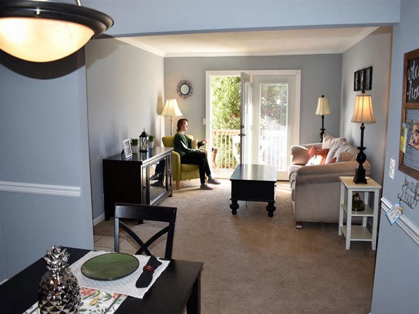 Greenbrier Ridge Apartments, 1505 Greenbrier Ridge Way, Knoxville, TN