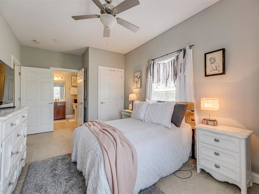 Greenbrier Ridge Apartments, 1505 Greenbrier Ridge Way, Knoxville, TN