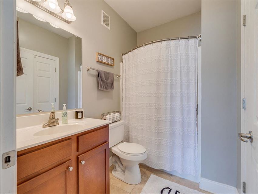 Greenbrier Ridge Apartments, 1505 Greenbrier Ridge Way, Knoxville, TN