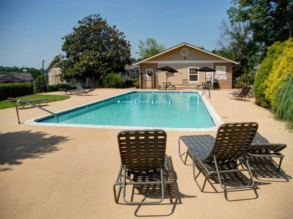 Greenbrier Ridge Apartments