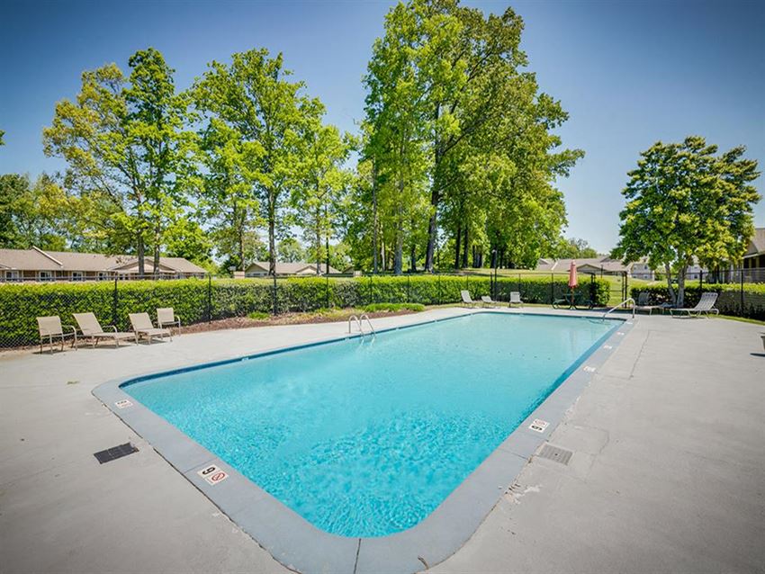 Greenbrier Ridge Apartments, 1505 Greenbrier Ridge Way, Knoxville, TN