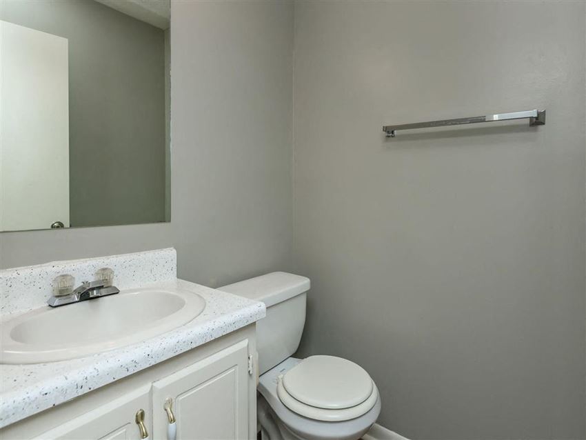 Papermill Square Apartments, 3820 Papermill Square NW, Knoxville, TN