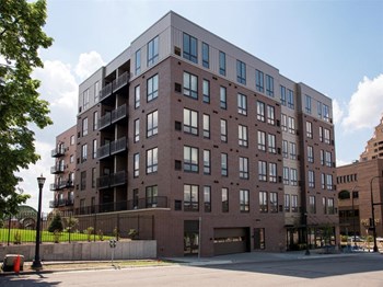 10 Second Street SE Studio-3 Beds Apartment for Rent - Photo Gallery 5