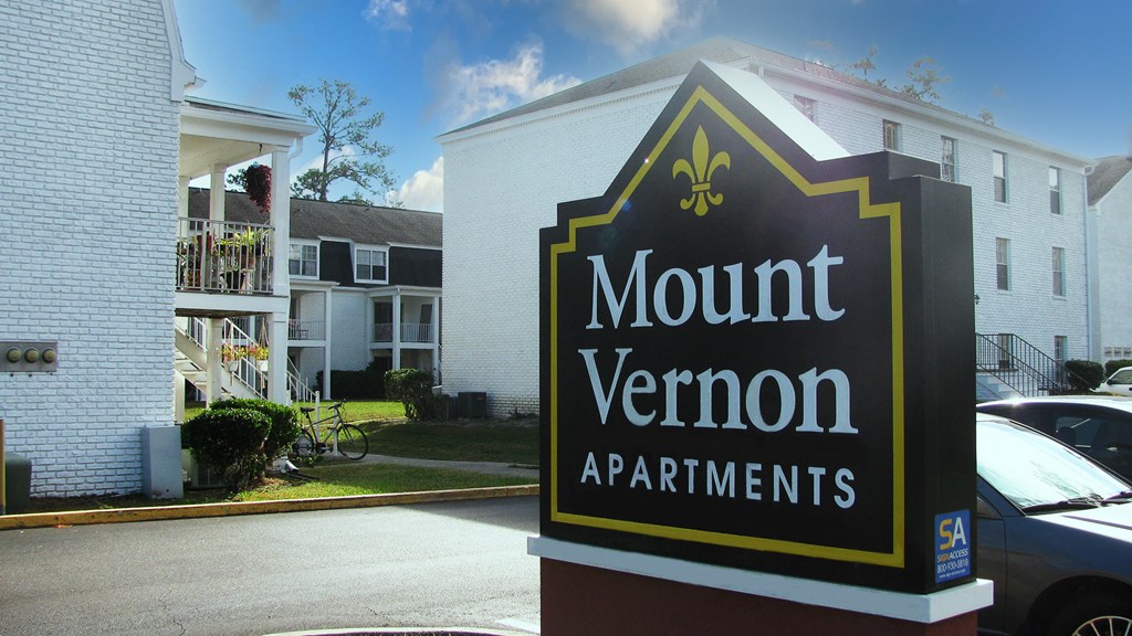 a sign that reads mount vernon apartments