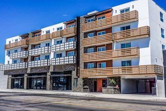 928 N Western Ave 4 Beds Apartment for Rent