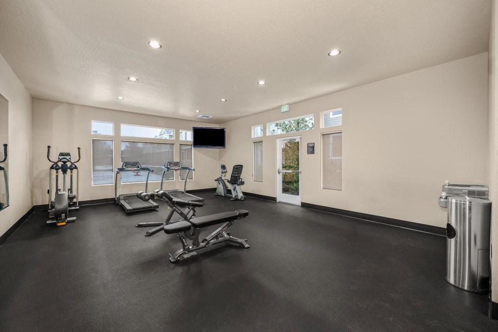 the gym at the preserve apartments