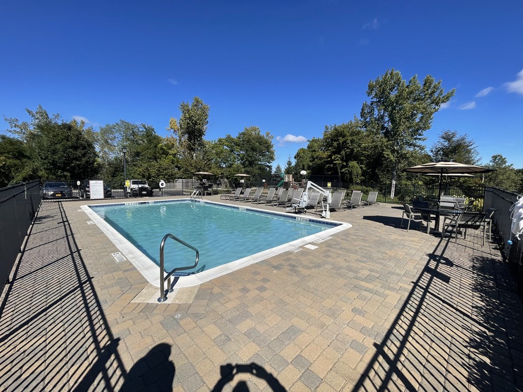 the swimming pool at the resort at governors residence