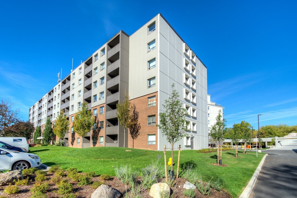 Property exterior at Platts Crossing, London, ON, N6H 4P4